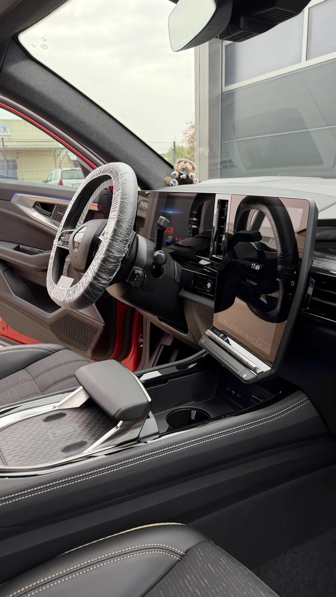 Aufbereitetes Cockpit eines Renault Austral – Startpreise gelten unabhängig vom Fahrzeugtyp